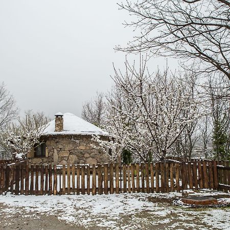 Apartamentos Rurales El Solitario Banos De Montemayor Eksteriør bilde