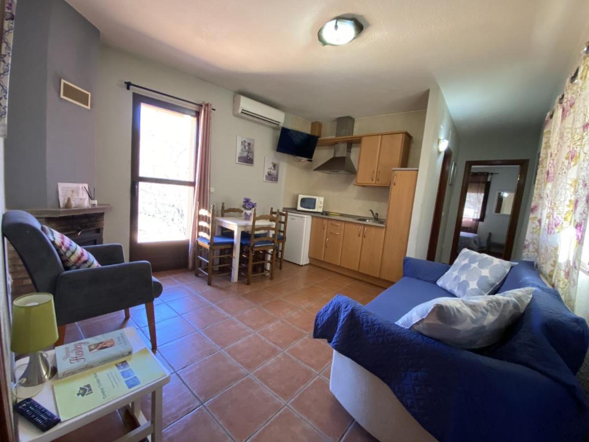 Apartamentos Rurales El Solitario Banos De Montemayor Eksteriør bilde