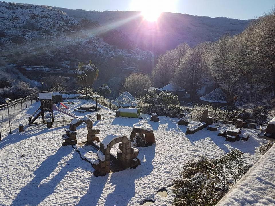 Apartamentos Rurales El Solitario Banos De Montemayor Eksteriør bilde