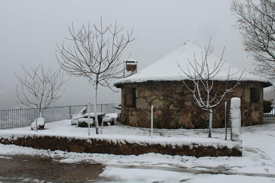 Apartamentos Rurales El Solitario Banos De Montemayor Eksteriør bilde