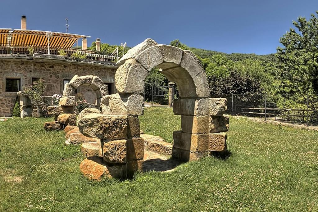 Apartamentos Rurales El Solitario Banos De Montemayor Eksteriør bilde