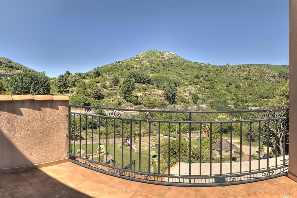 Apartamentos Rurales El Solitario Banos De Montemayor Eksteriør bilde