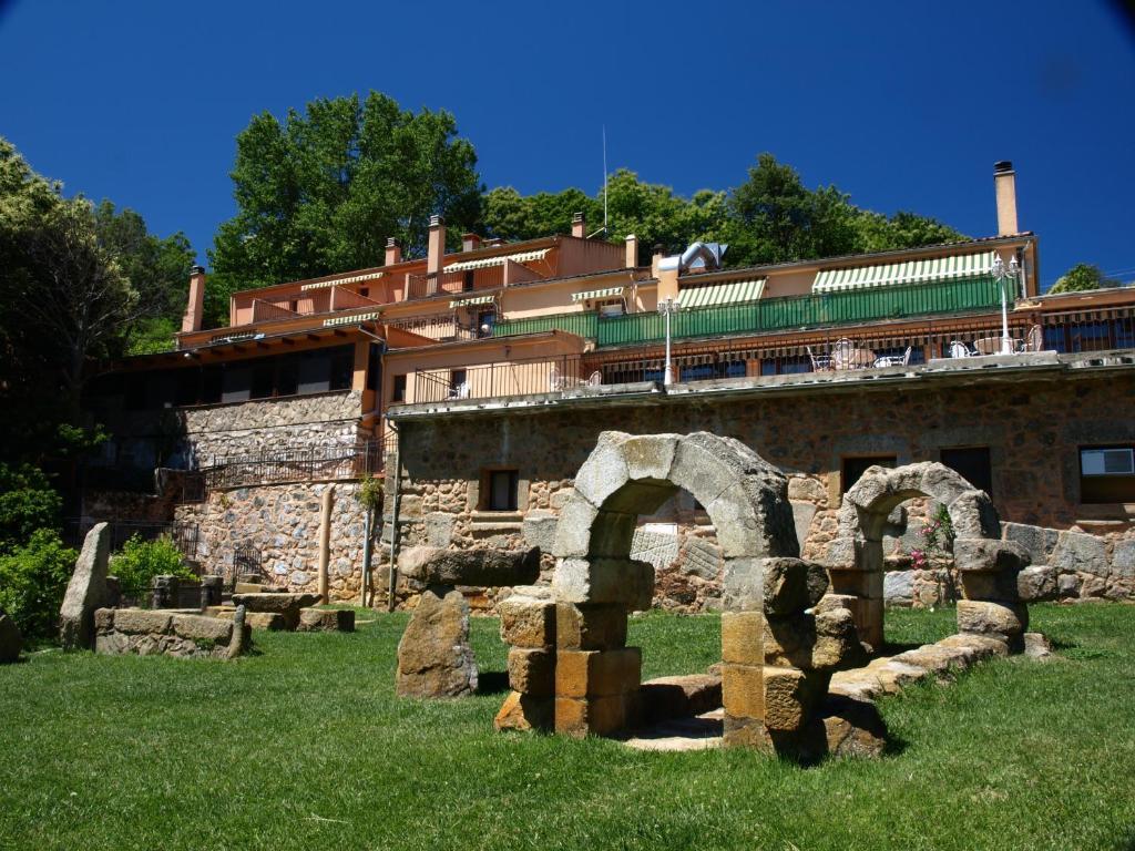 Apartamentos Rurales El Solitario Banos De Montemayor Eksteriør bilde